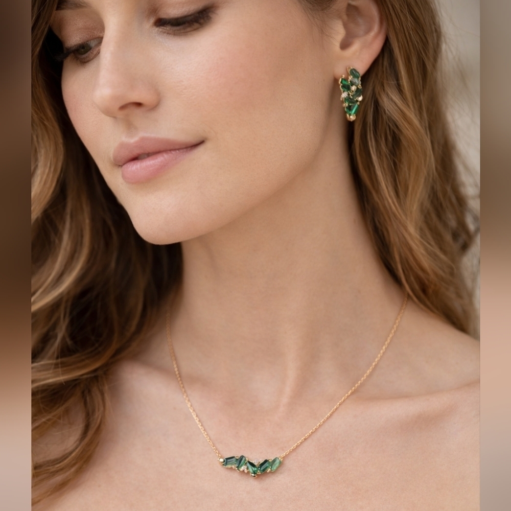 🤩 NWT Adina Eden Elegant Green Leaf Necklace and Earring Set